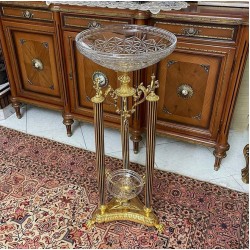 کنار سالنی برنز طلا با ظروف کریستال کنار سالنی برنز طلا با ظروف کریستال