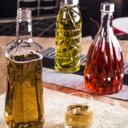 طراحی بطری شیشه ای