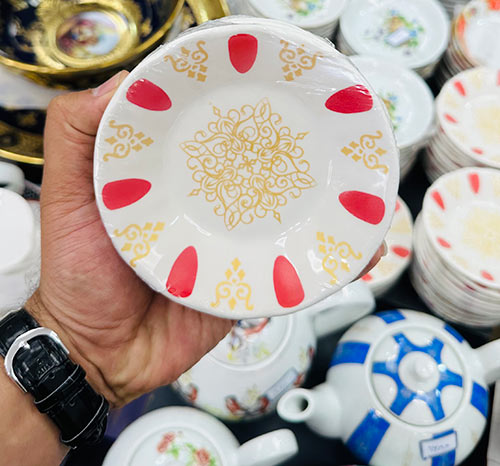 نعلبکی انگشتی قرمز