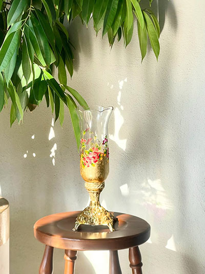 چراغ رومیزی لوکس و دستساز با طراحی خلاقانه و جزئیات هنری چراغ رومیزی لوکس و دستساز با طراحی خلاقانه و جزئیات هنری