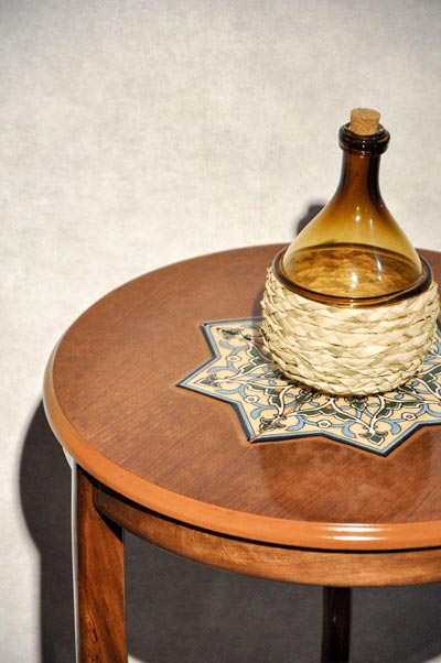 خرید میز کنار سالنی چوبی