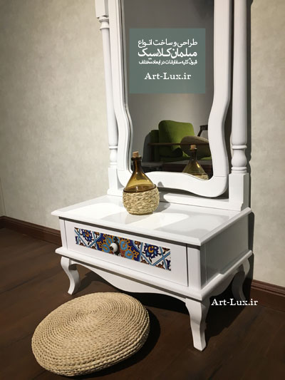 بوفه آینه و شمعدان چوبی سفید