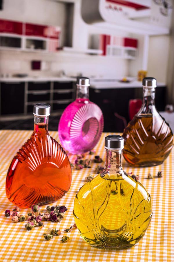 طراحی بطری شیشه ای