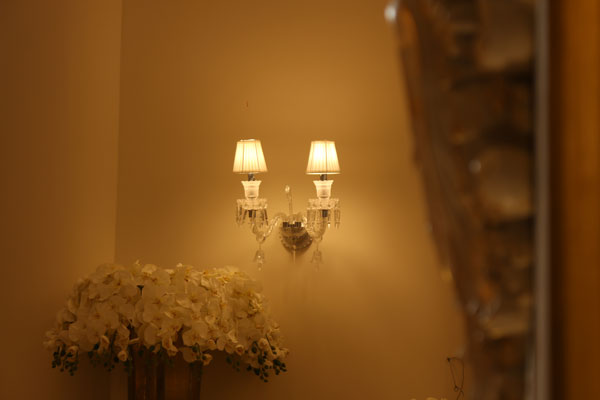 دیوار کوب هتلی