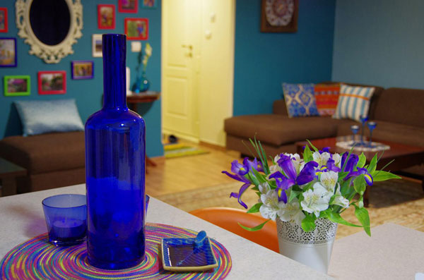 میز و مبل کاشی دار